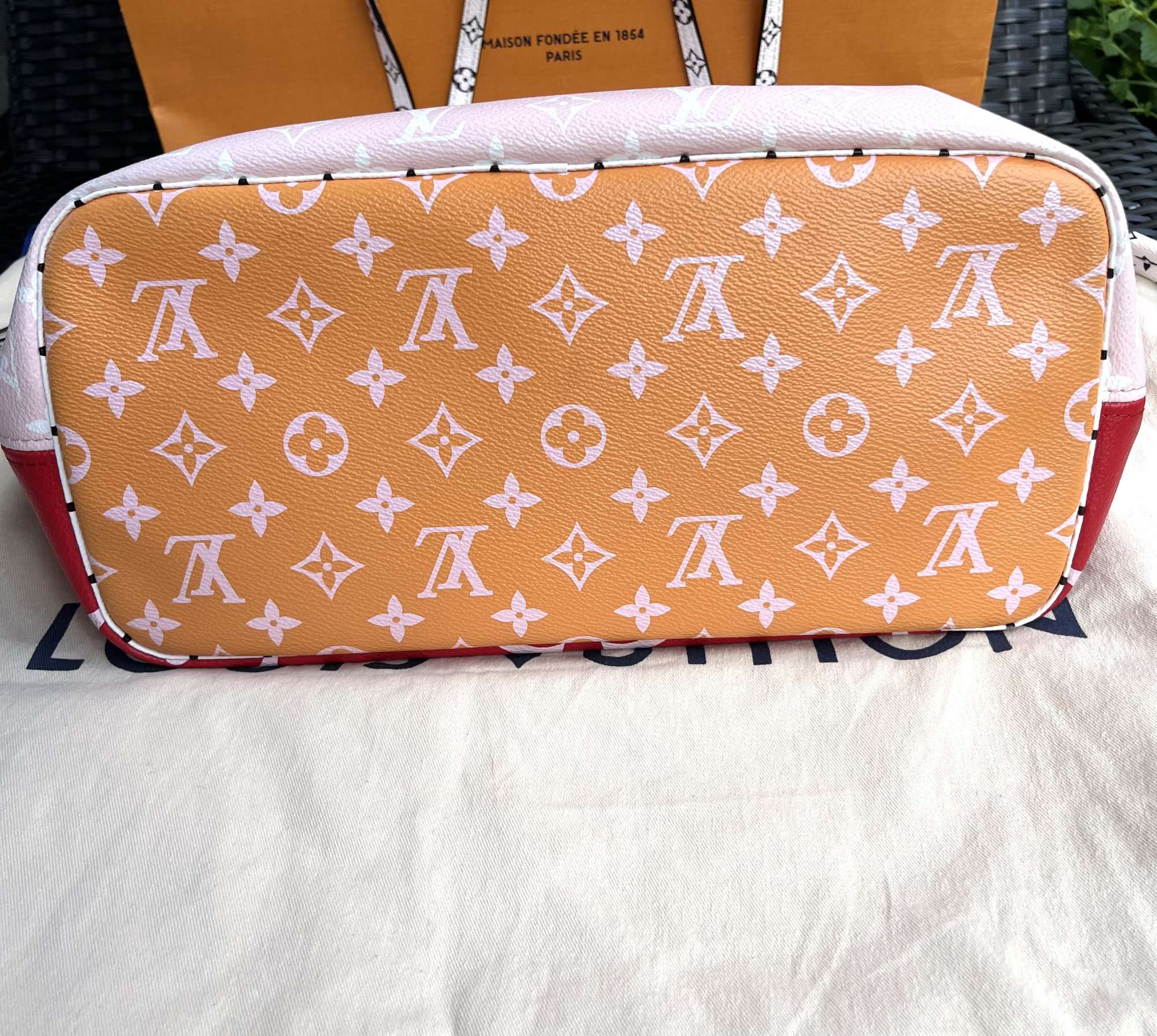 Louis Vuitton Neverfull limited Red Pink