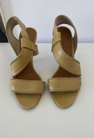 https://www.vipluxury.sk/Givenchy sandale