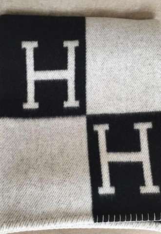 https://www.vipluxury.sk/Hermes deka