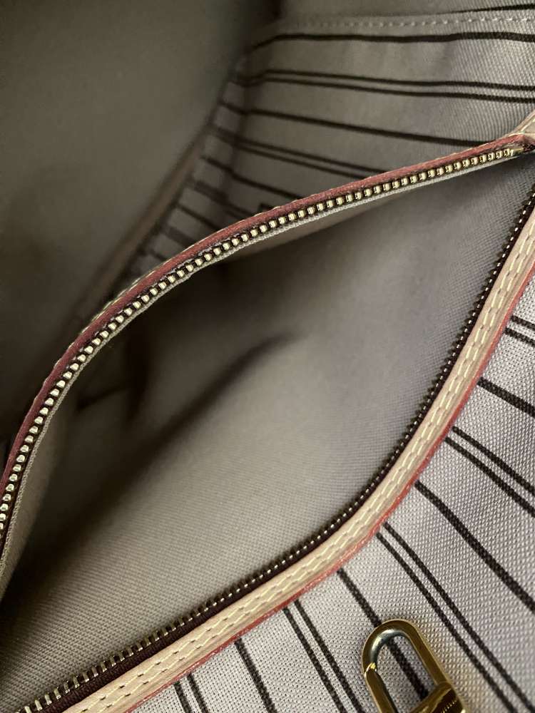 Louis Vuitton Neverfull MM Monogram