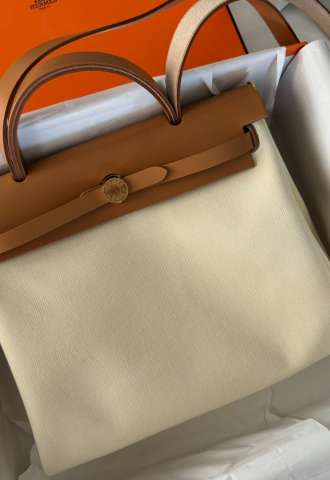 https://www.vipluxury.sk/Hermes Herbag 31