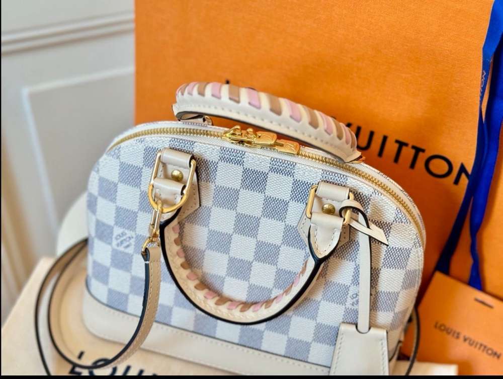Louis Vuitton Alma BB