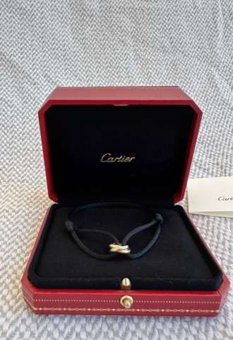 https://www.vipluxury.sk/Cartier Trinity Bracelet