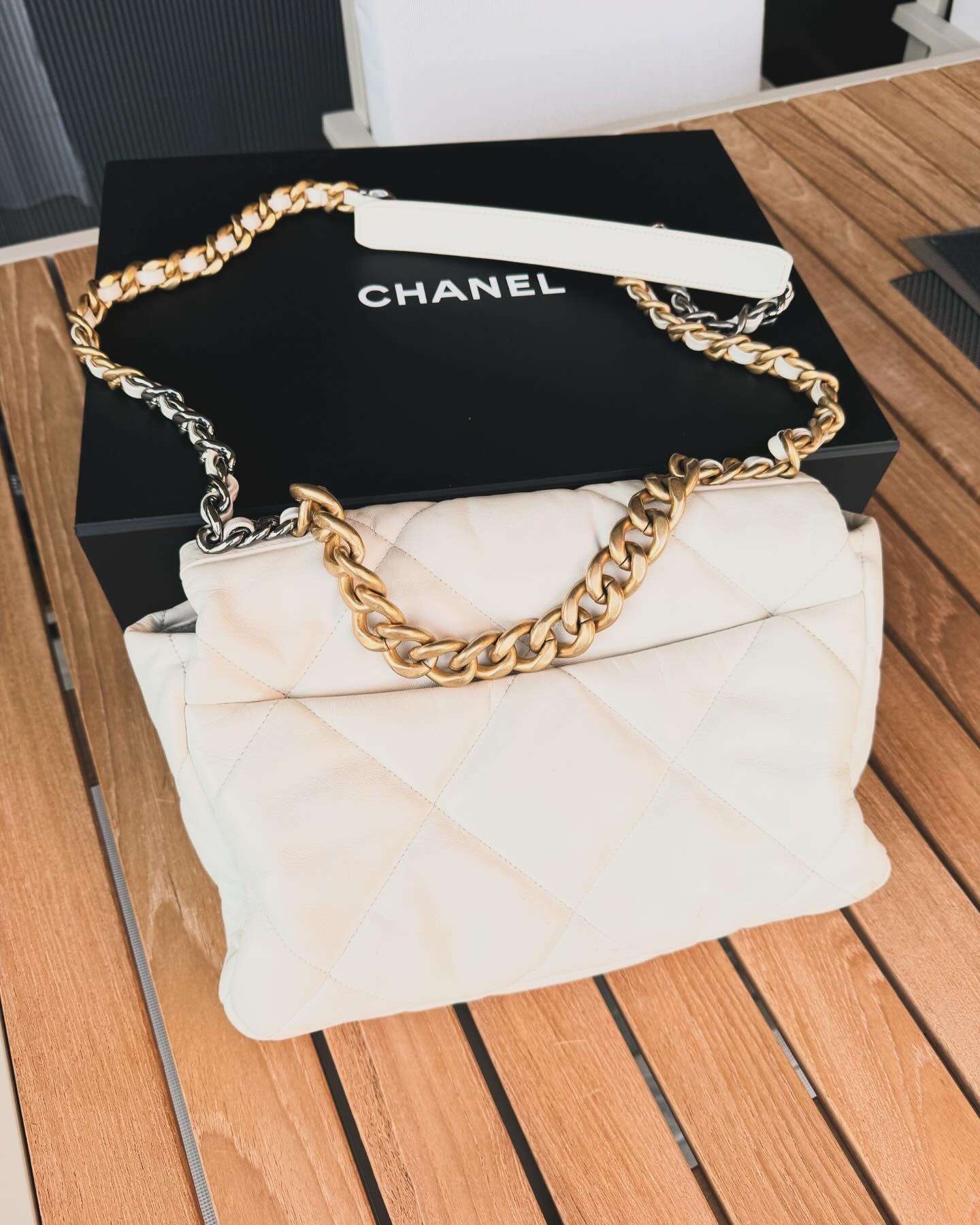 Chanel 19 kabelka