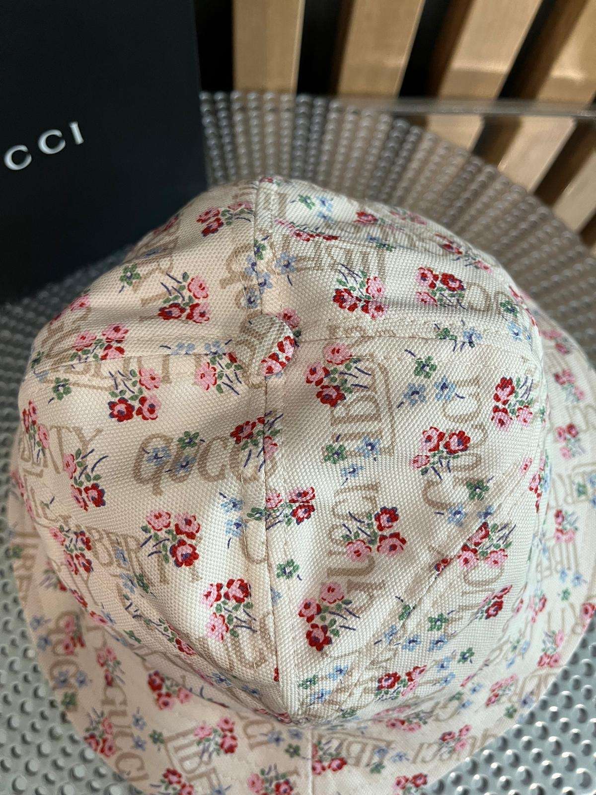 Gucci klobucik