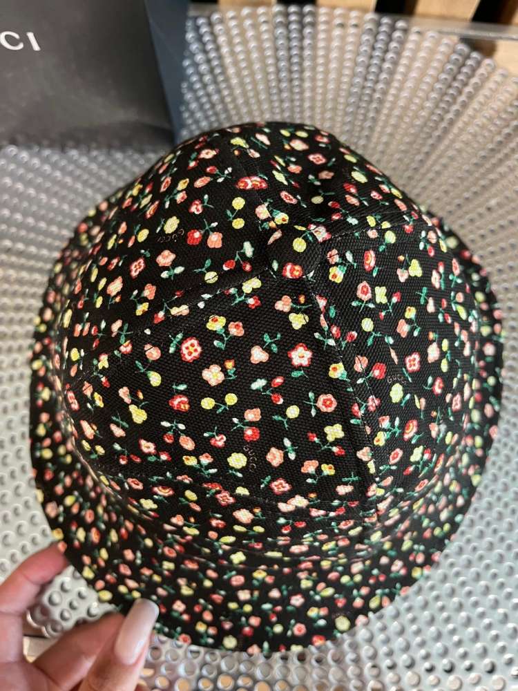 Gucci klobuk