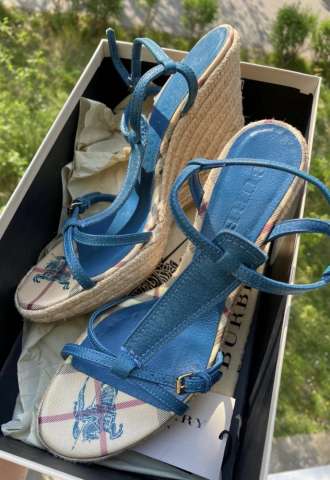 https://www.vipluxury.sk/Burberry Sandale