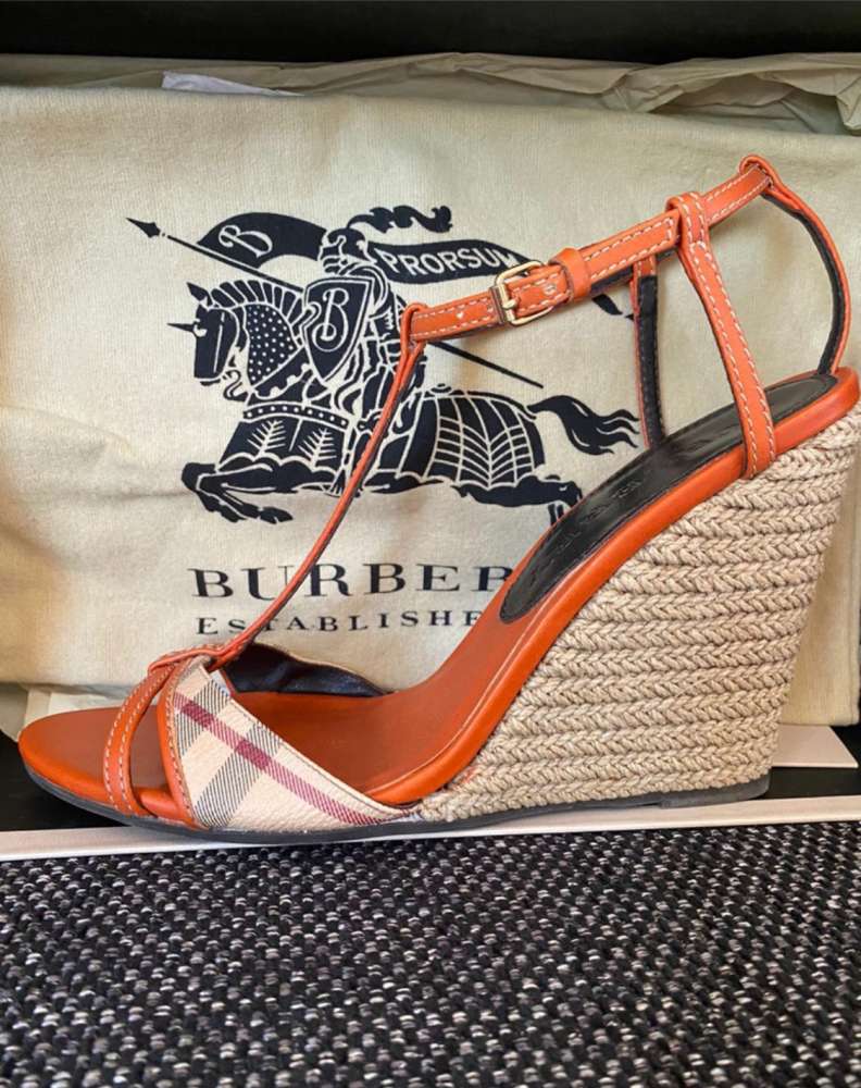 Burberry Sandale