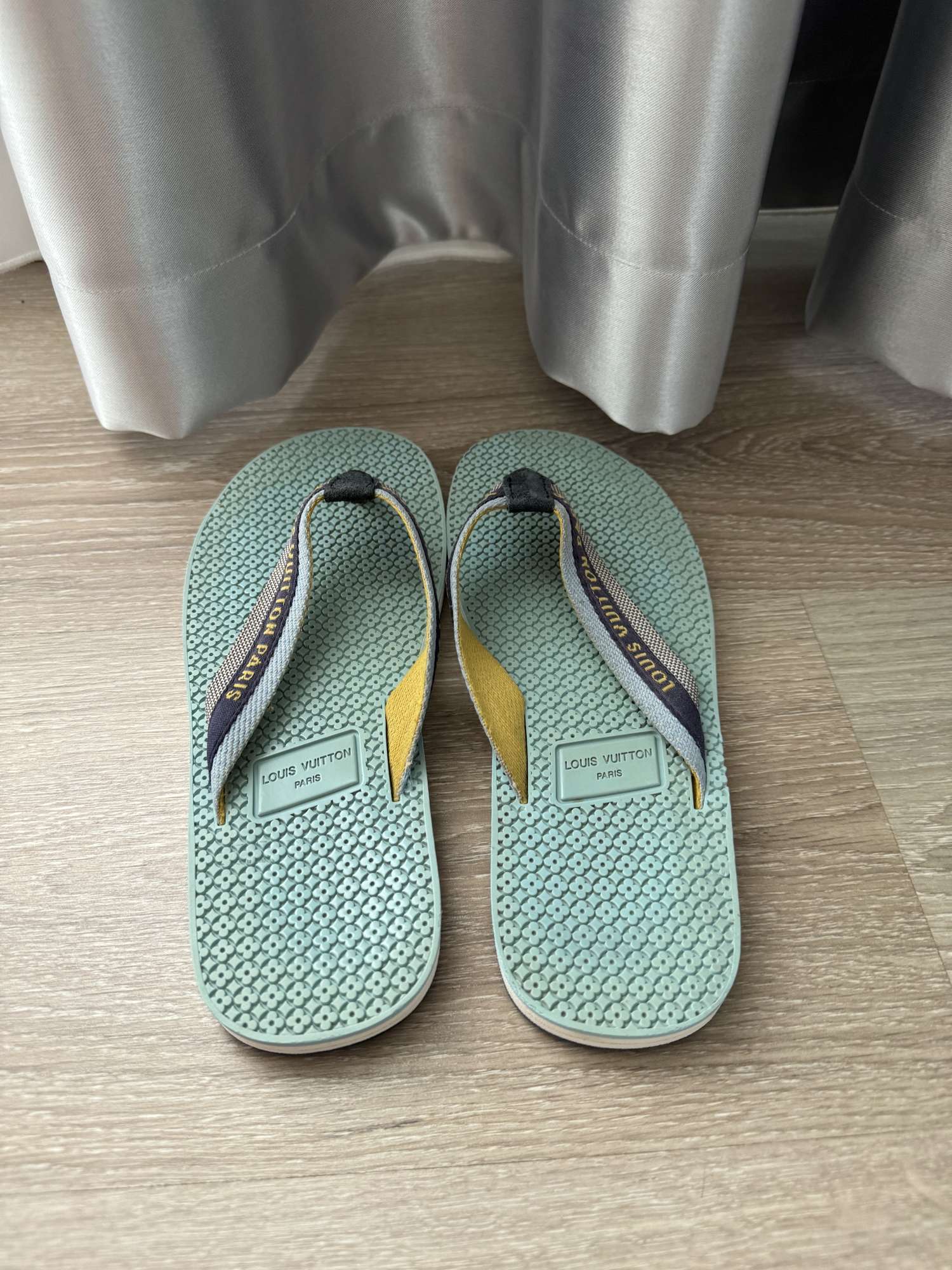 Žabky Louis Vuitton