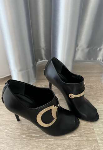 https://www.vipluxury.sk/Dámské boty Gucci