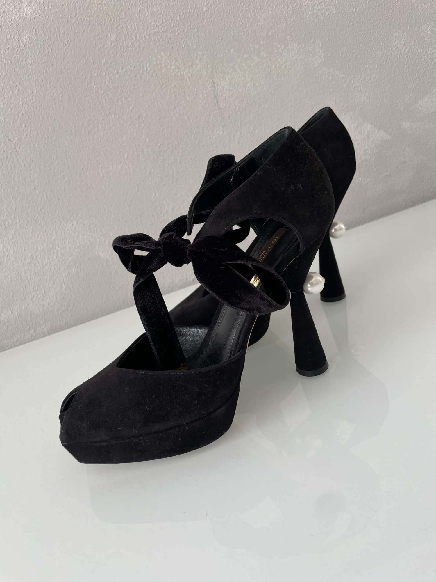 Louis Vuitton 39