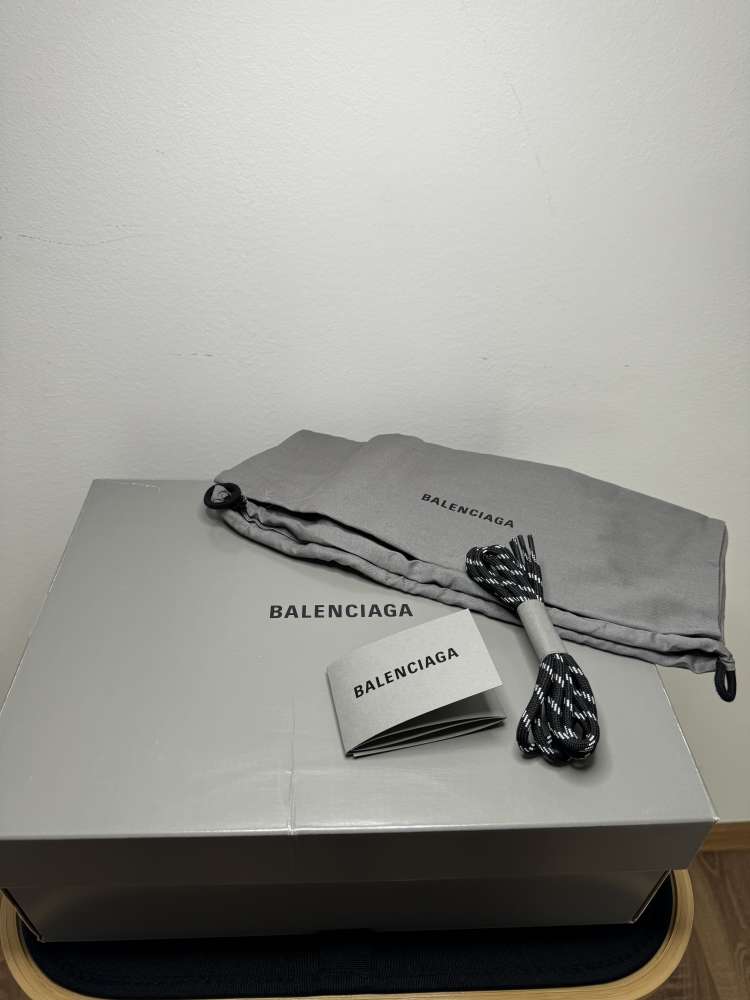 Balenciaga Triple S