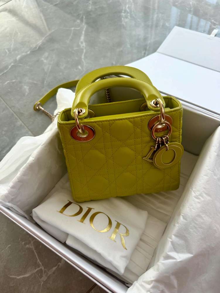 Christian Dior Lady Dior kabelka