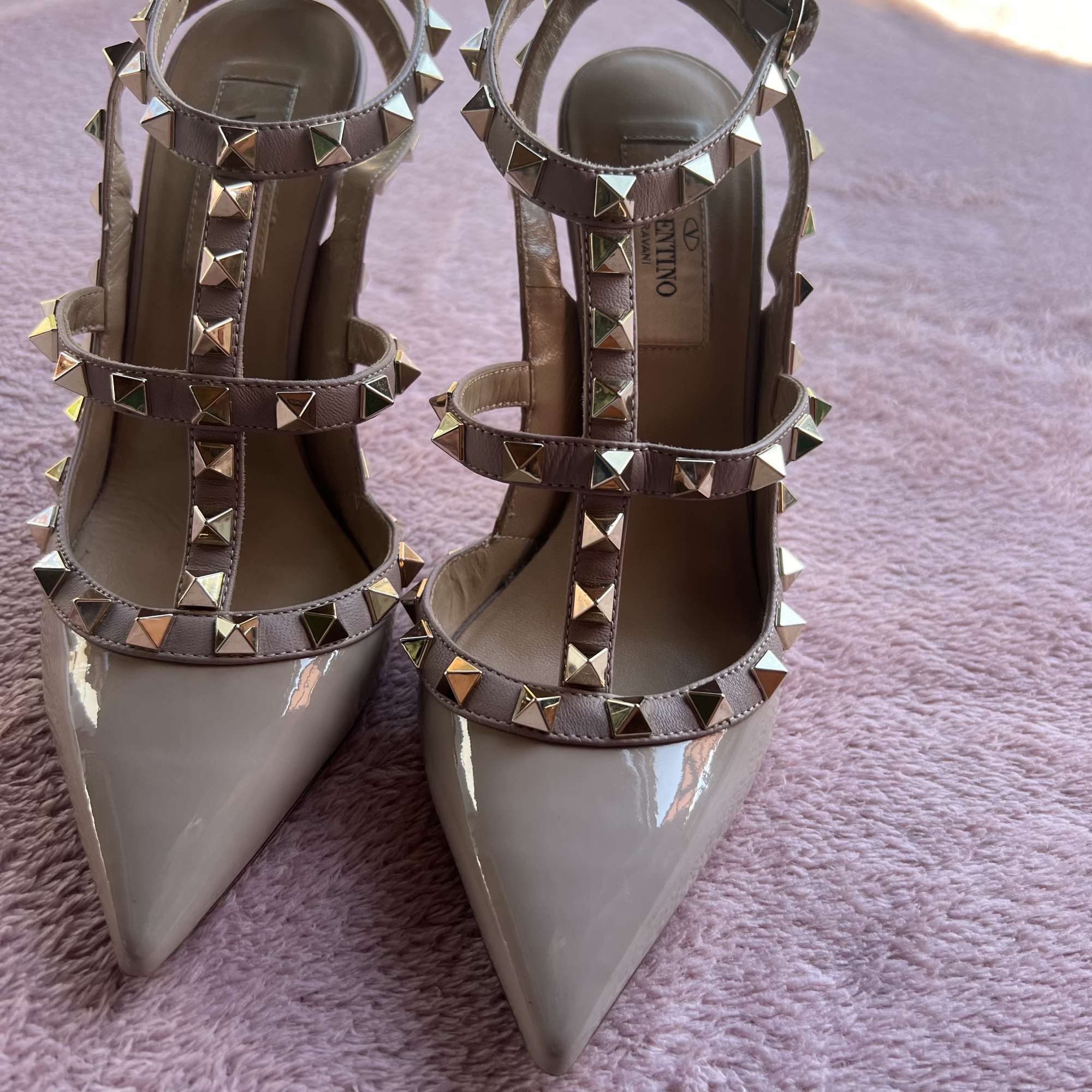 Valentino Rockstud