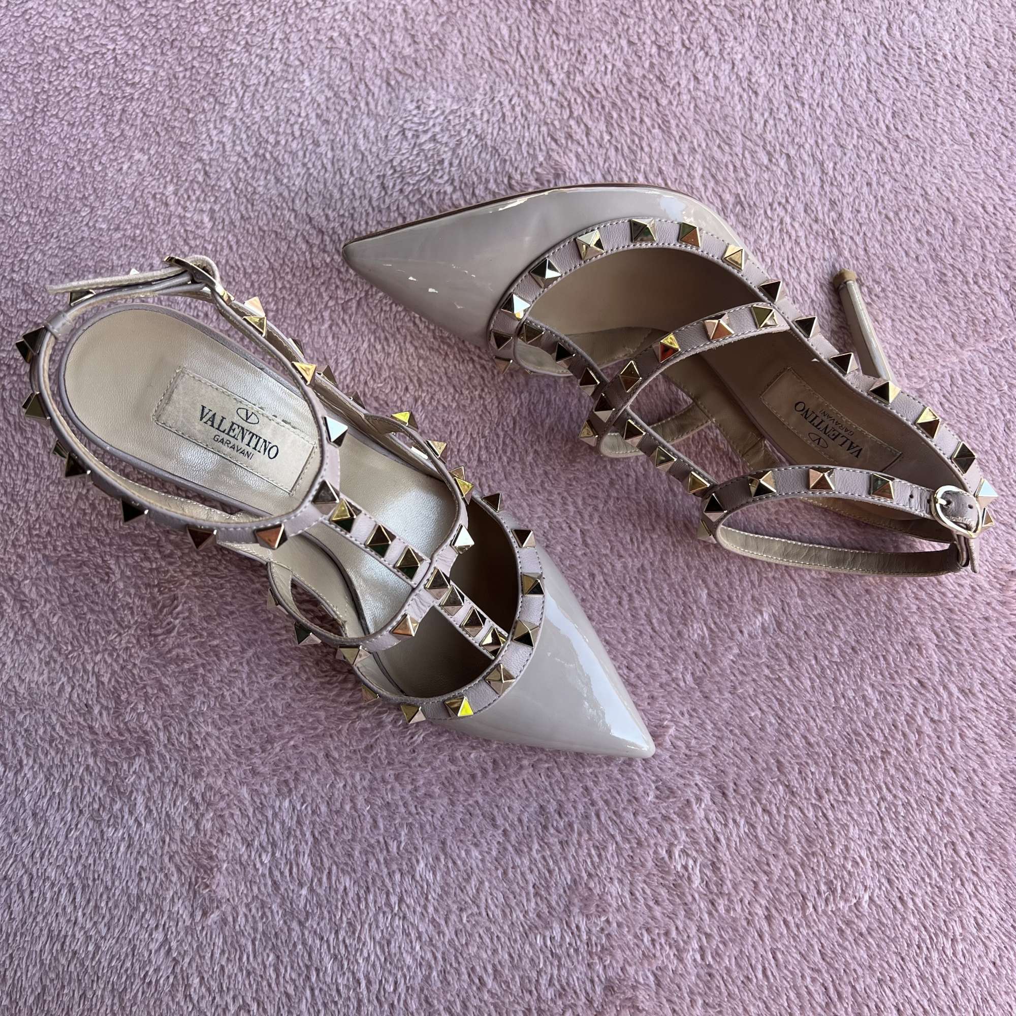 Valentino Rockstud
