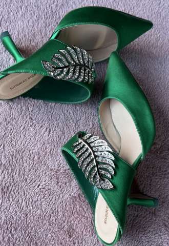 https://www.vipluxury.sk/Nicholas Kirkwood Monstera mules 70mm