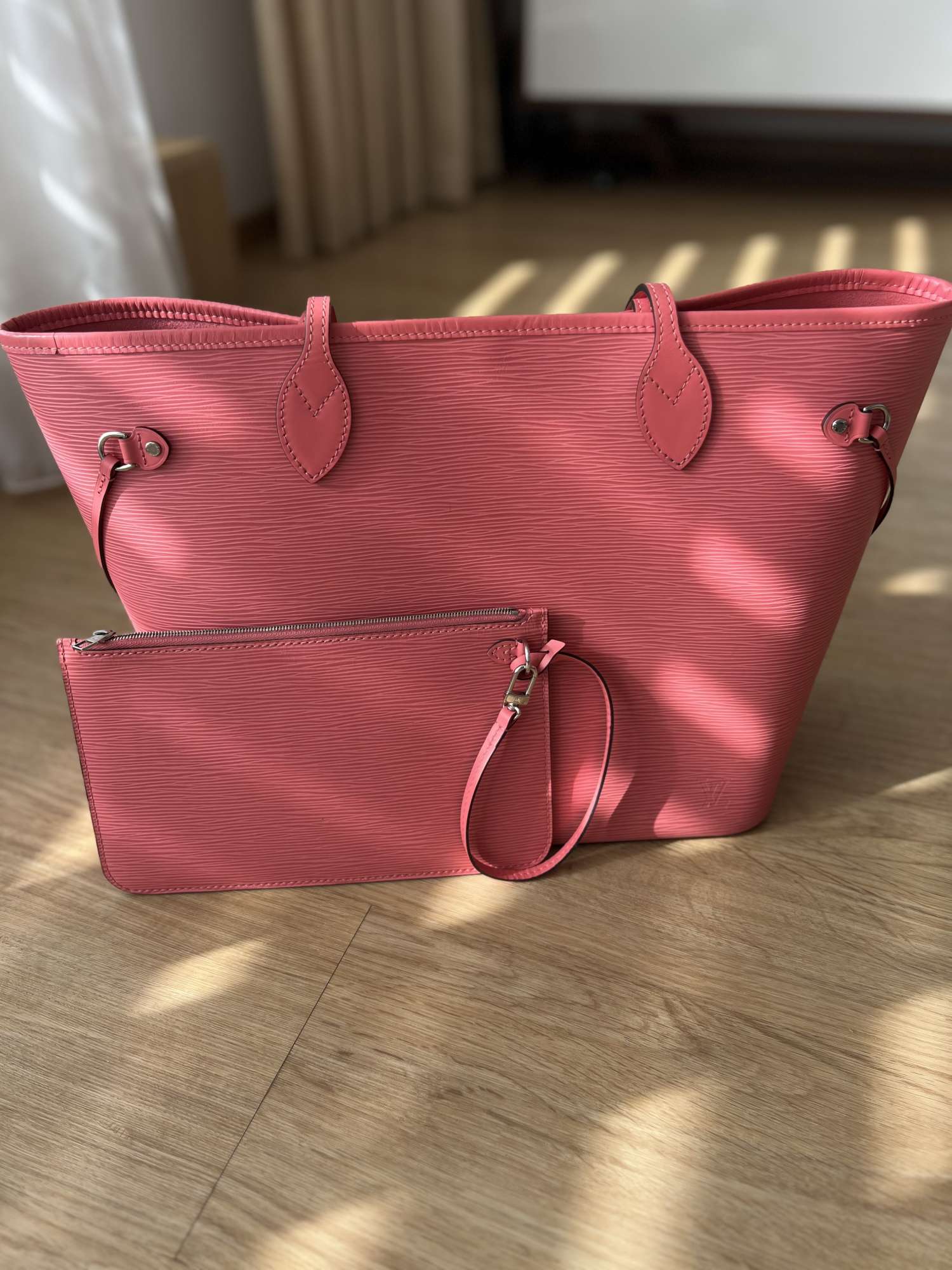 Neverfull LV Pink