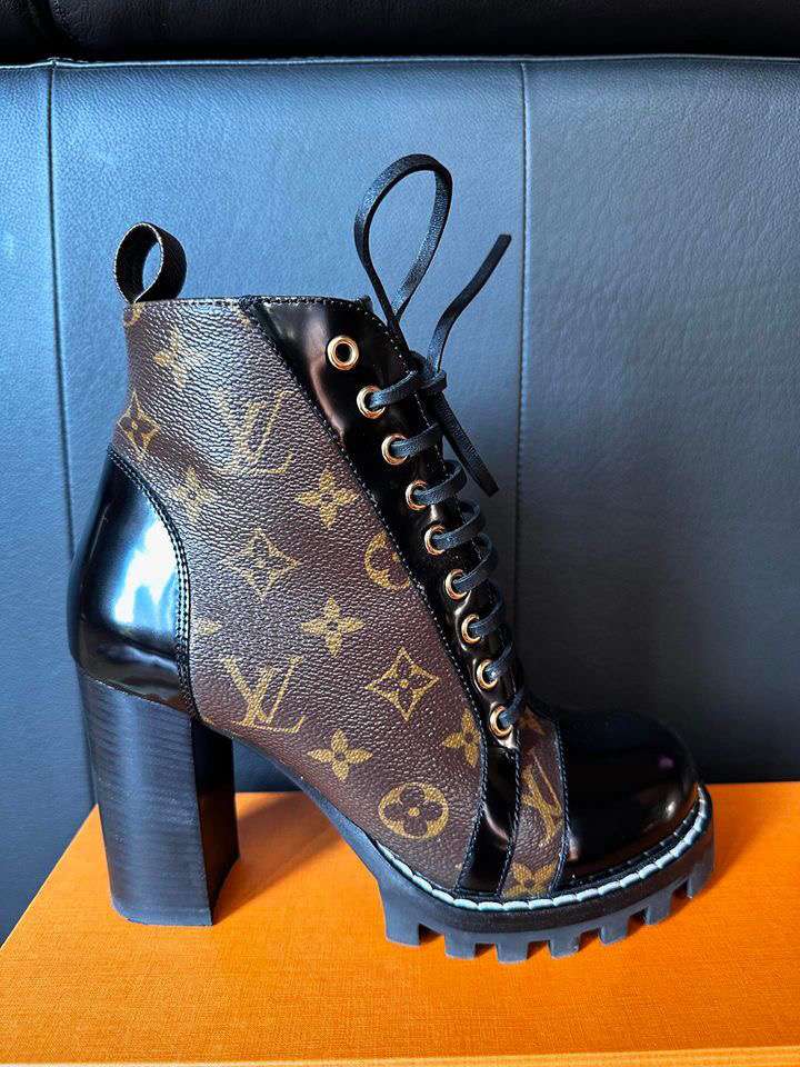 Louis Vuitton kotnicky