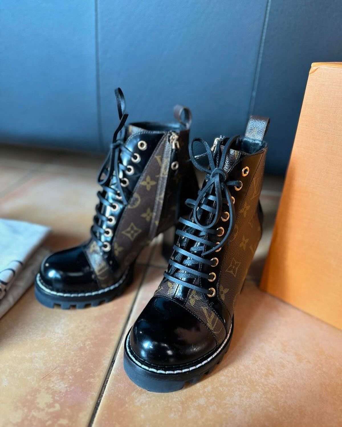Louis Vuitton kotnicky