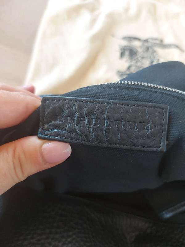 Kožená kabelka Burberry