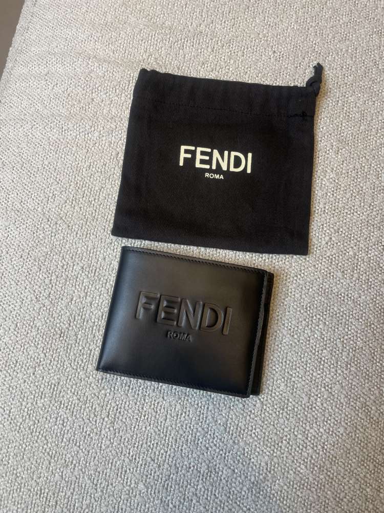 Fendi peňaženka