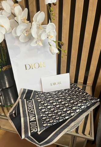 https://www.vipluxury.sk/Dior šatka