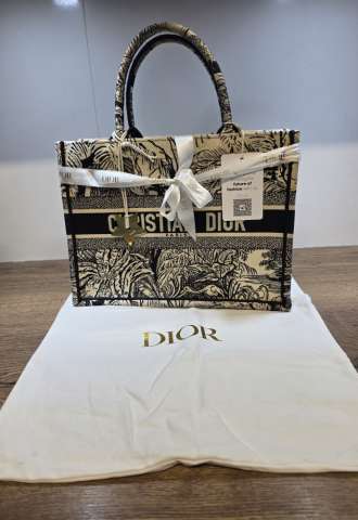 https://www.vipluxury.sk/Christian Dior Tote Bag Medium