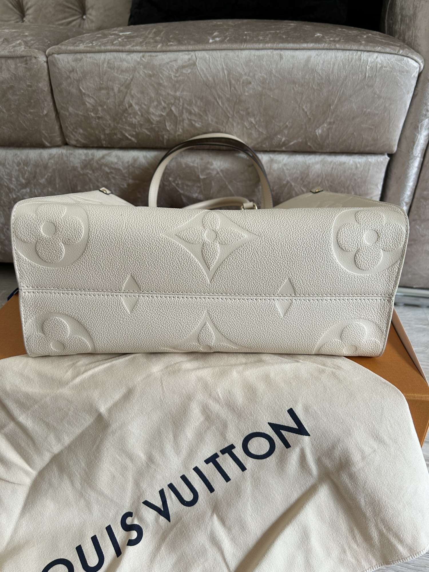 Louis Vuitton ONTHEGO kabelka