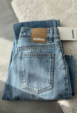 https://www.vipluxury.sk/Džínsy Jacquemus