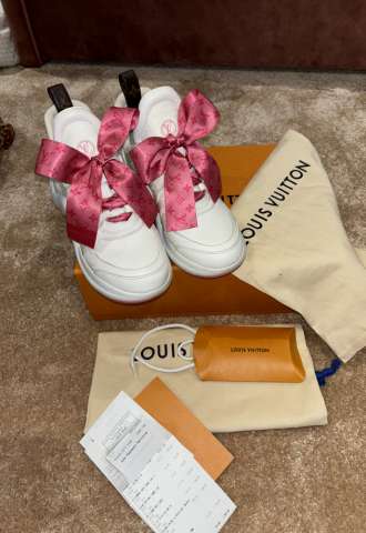 https://www.vipluxury.sk/Louis vitton tenisky, komplet balenie