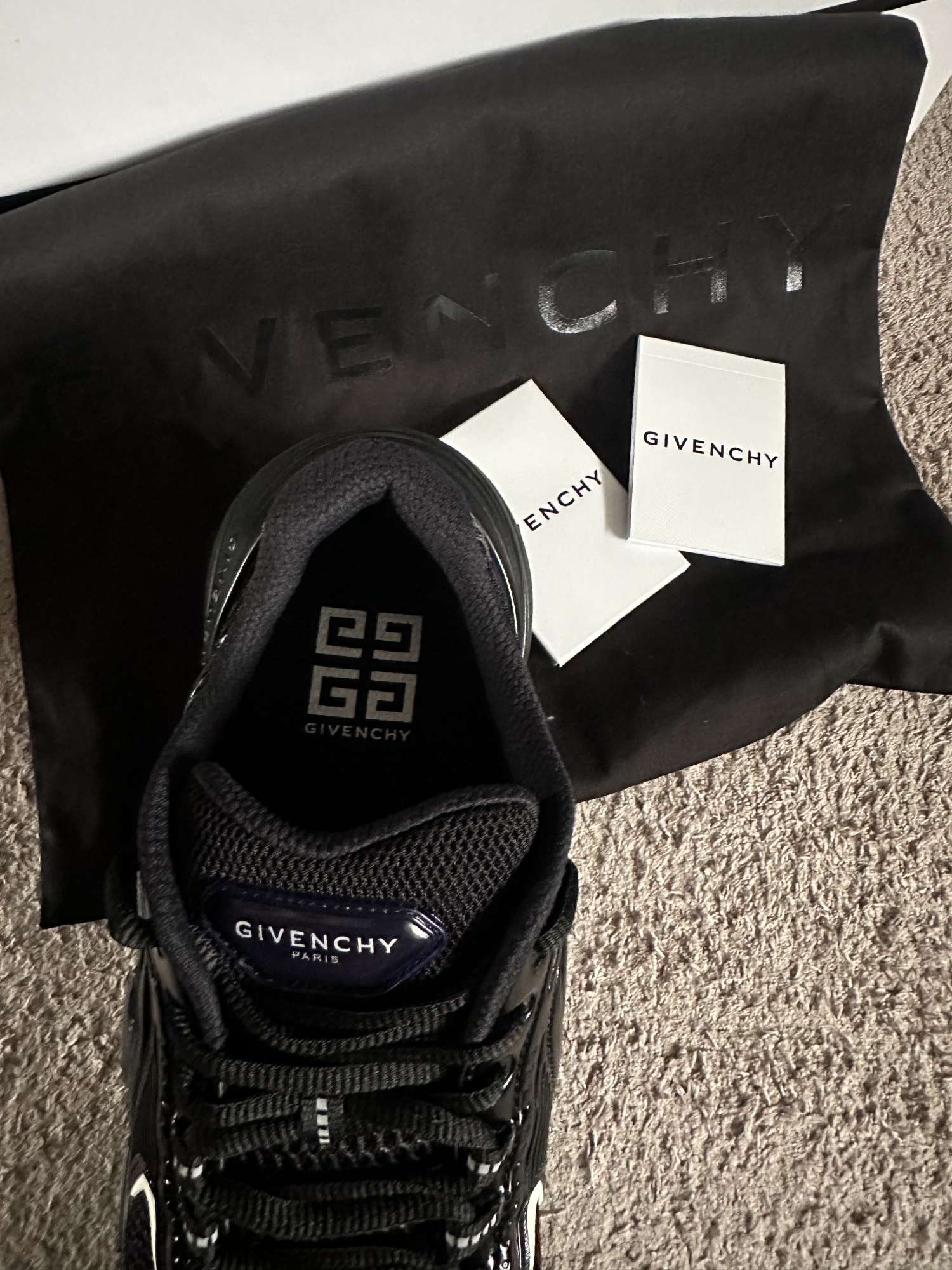 GIVENCHY TK-MX runner