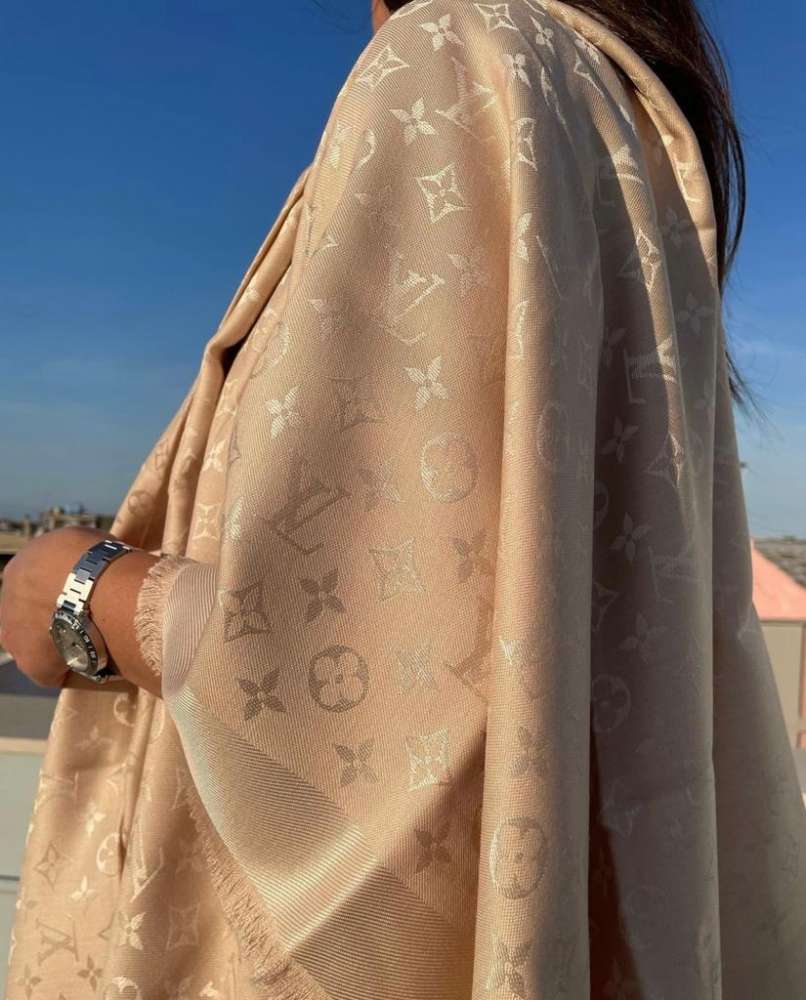 LOUIS VUITTON SHAWL