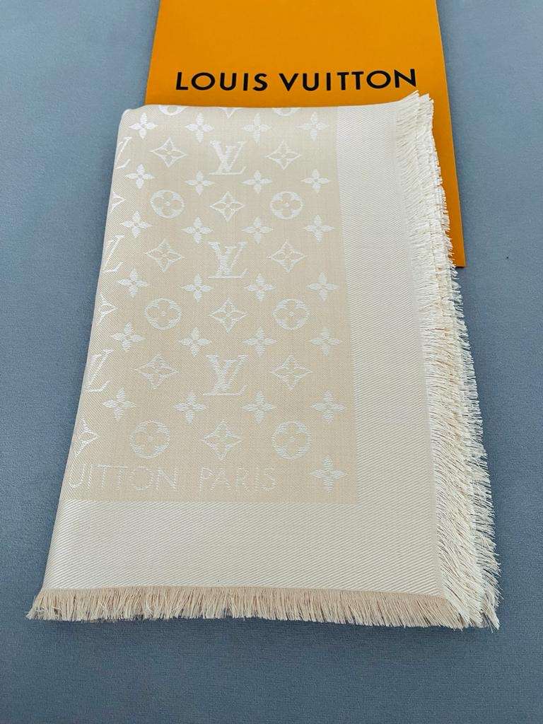 LOUIS VUITTON SHAWL