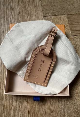 https://www.vipluxury.sk/Louis Vuitton name tag