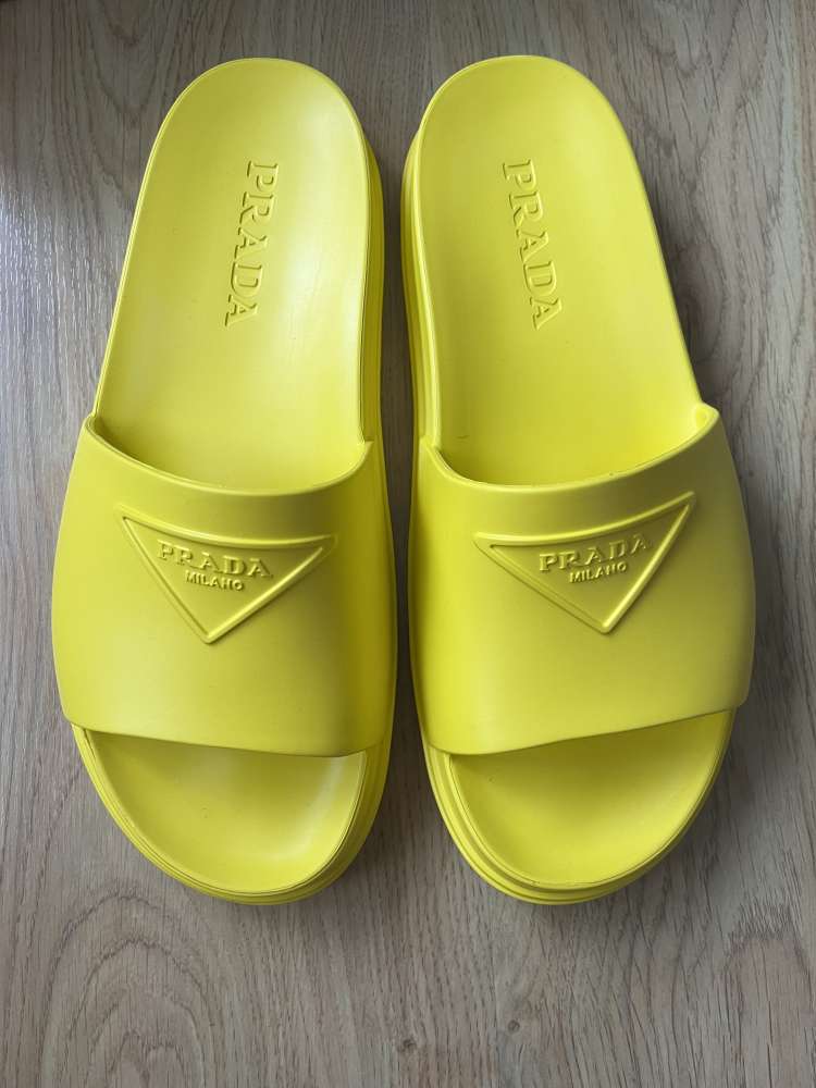 Prada šľapky