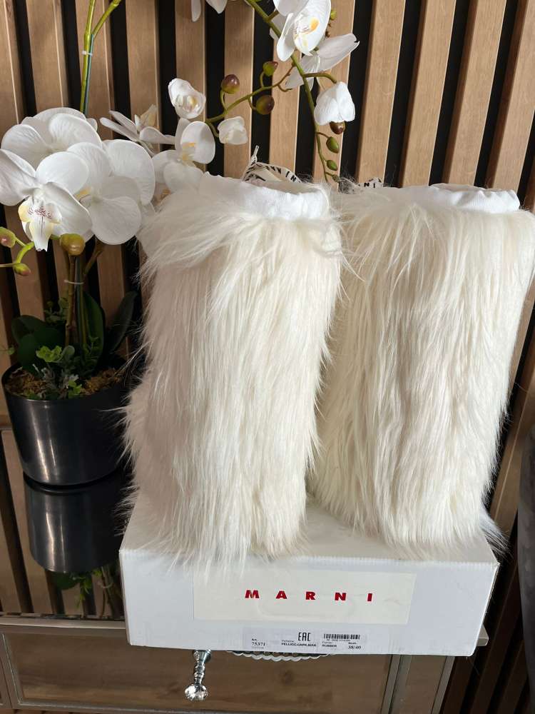 Marni snehule