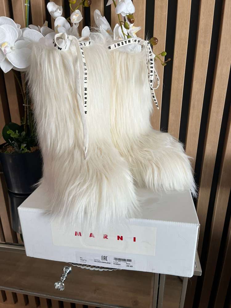 Marni snehule