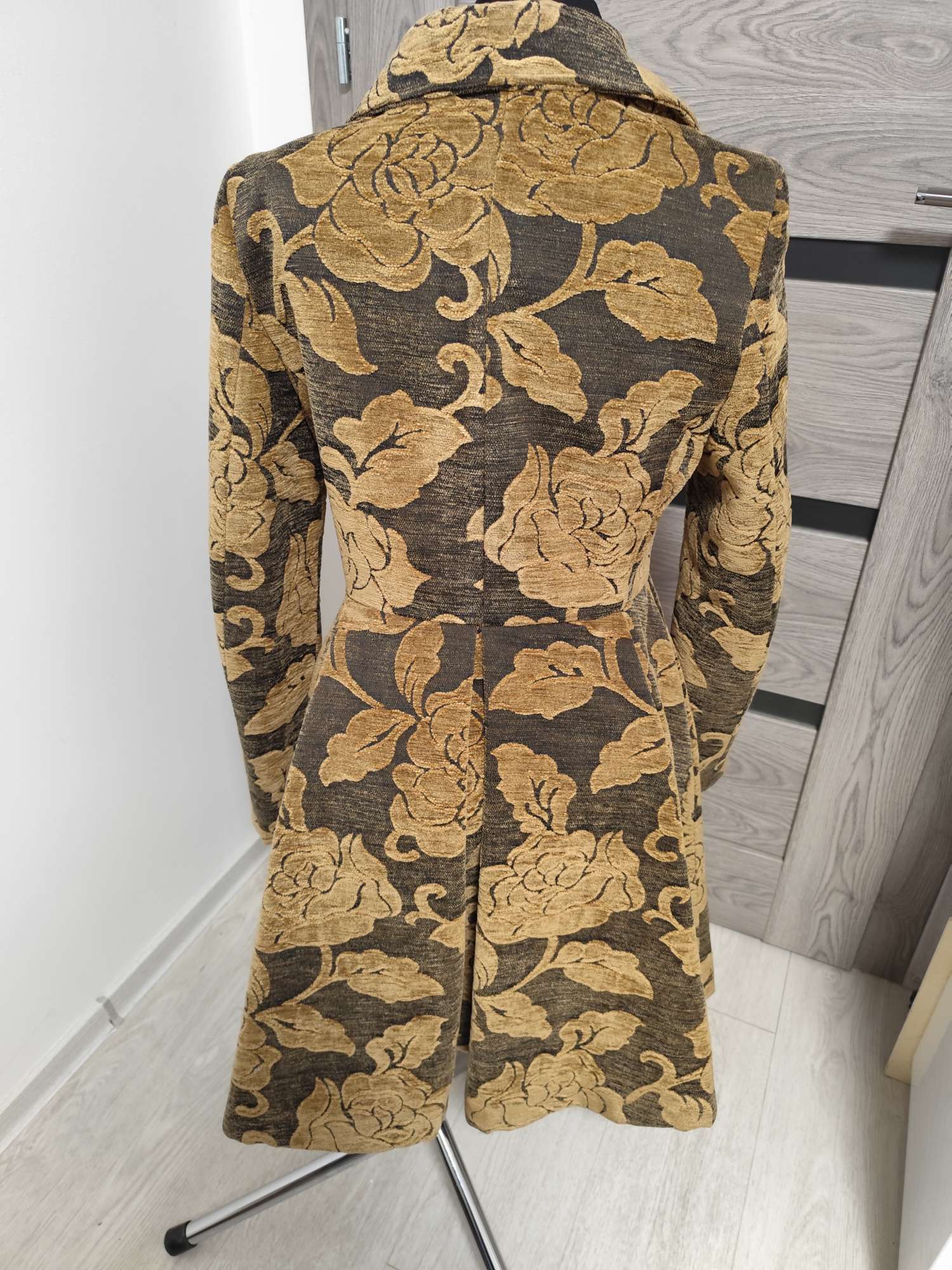 Babylon luxusný vintage plast