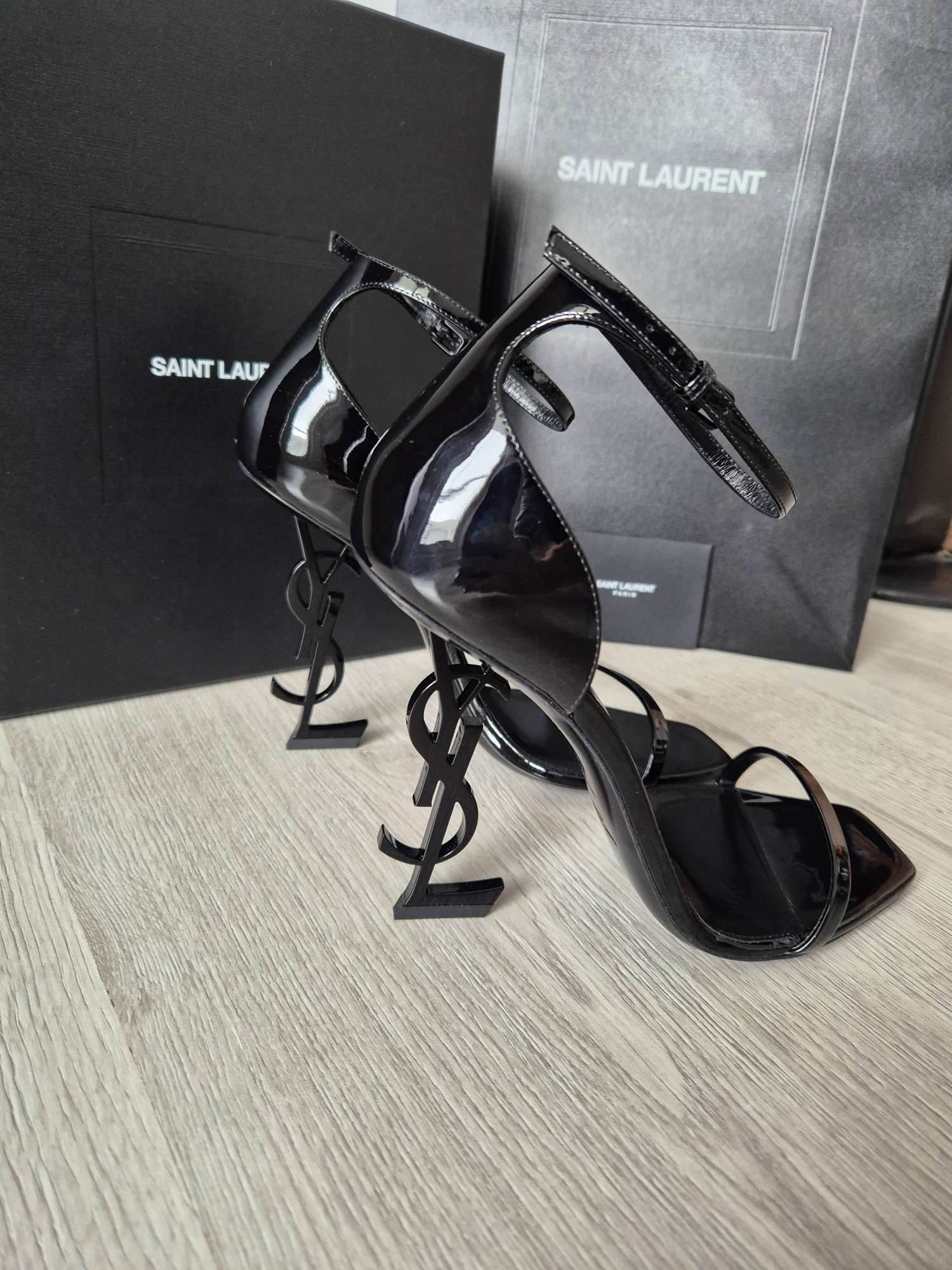 YSL sandálky
