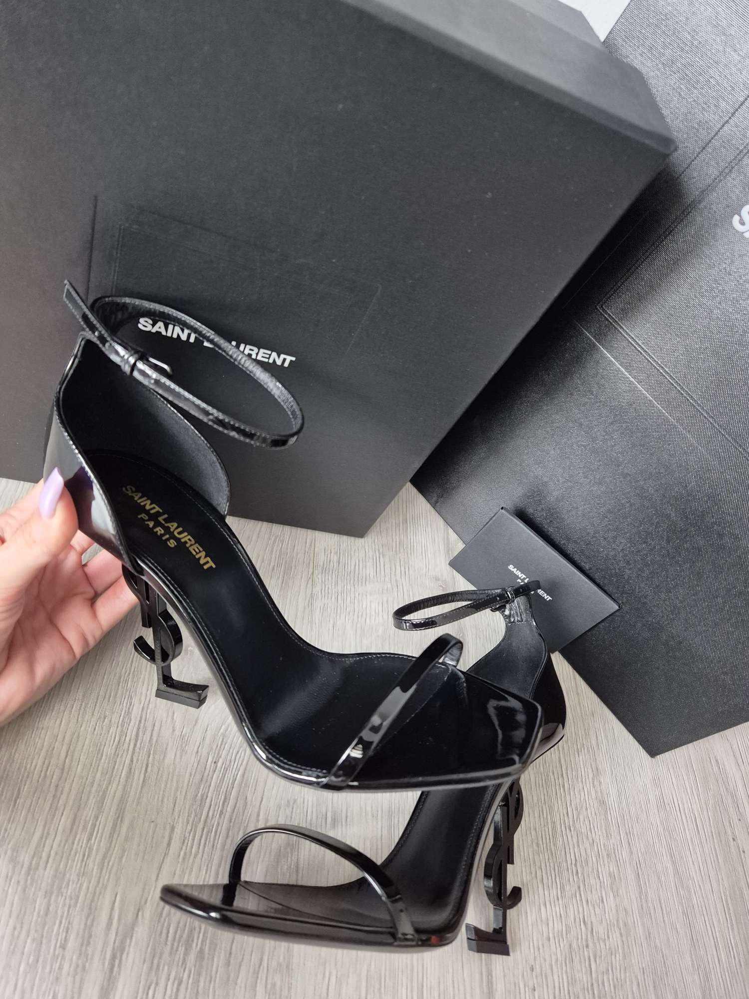 YSL sandálky