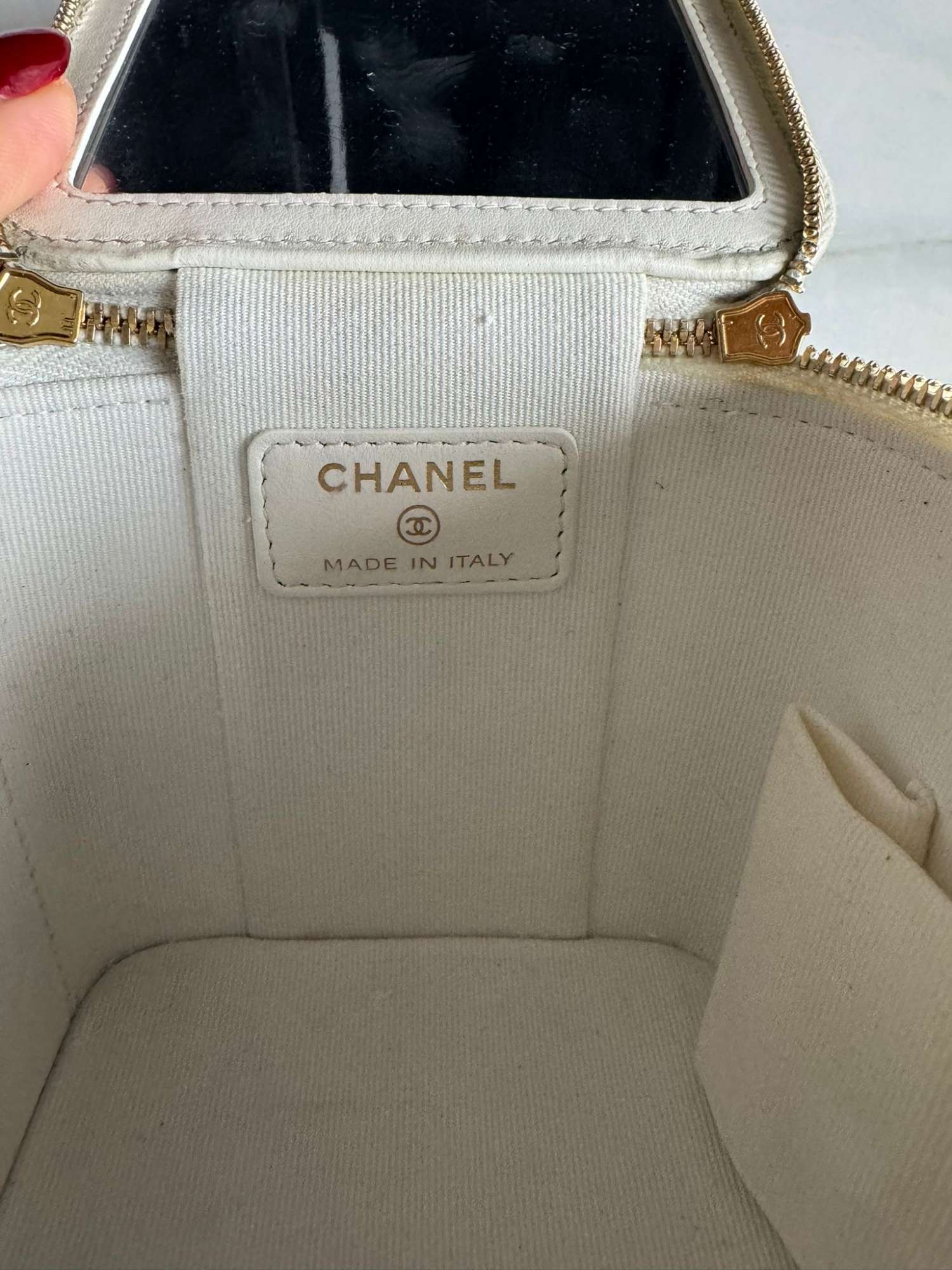 Chanel vanity