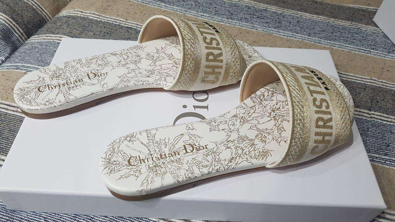 Nové šlapkyDIOR model DWAY