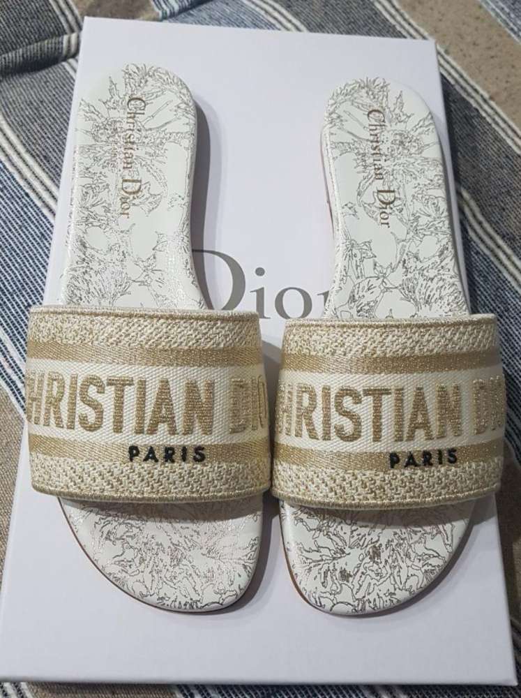 Nové šlapkyDIOR model DWAY