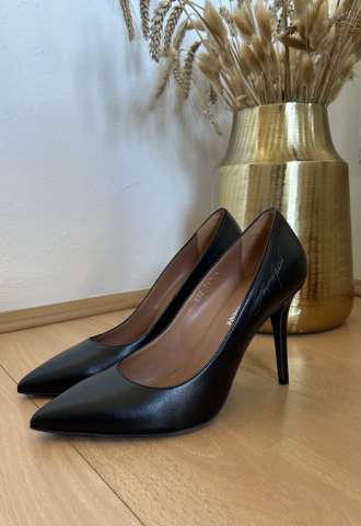 https://www.vipluxury.sk/Čierne lodičky Emporio Armani