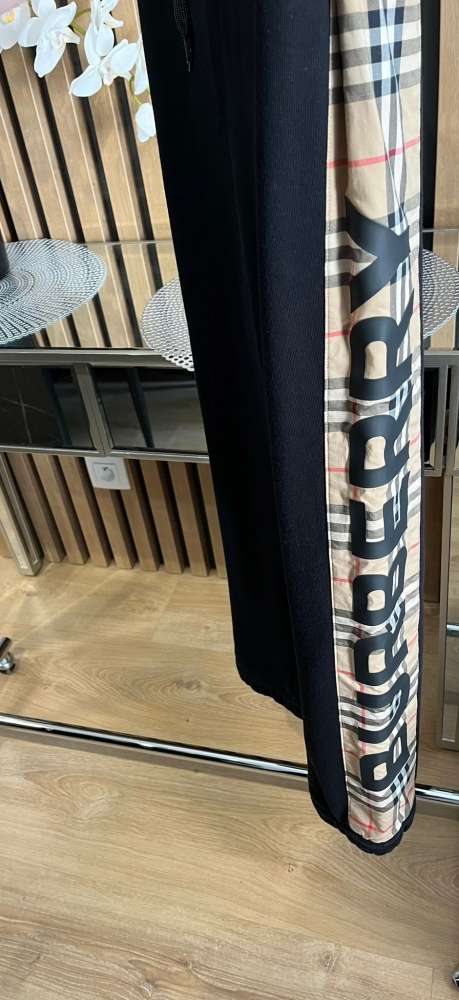 Burberry tepláky