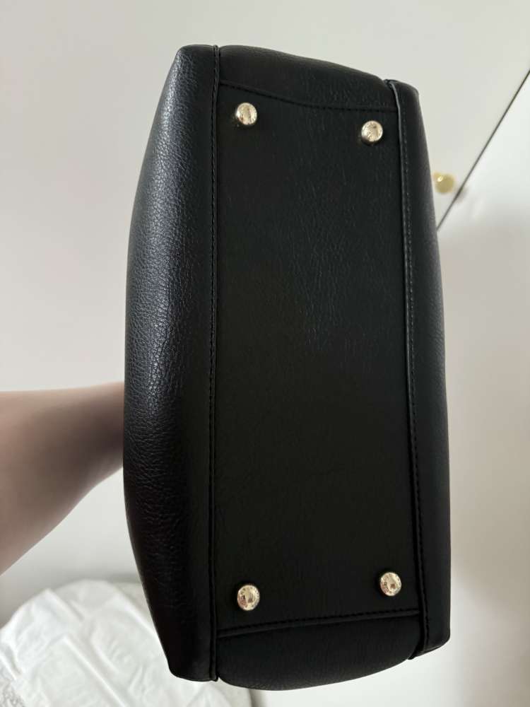 Čierna kabelka Tommy Hilfiger