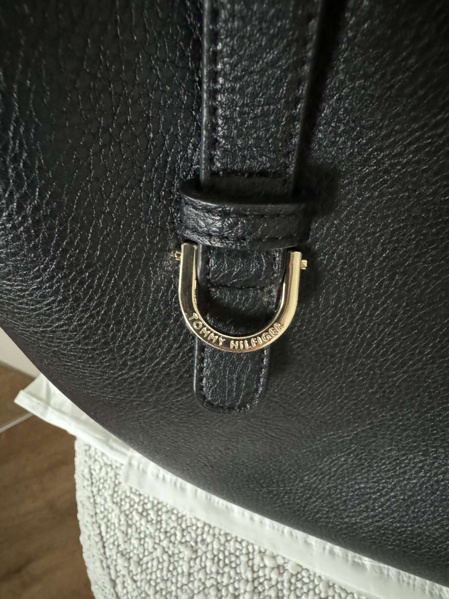 Čierna kabelka Tommy Hilfiger
