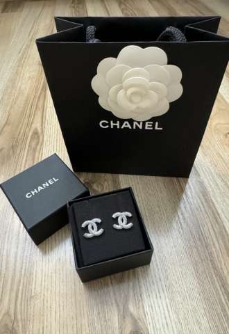 https://www.vipluxury.sk/Chanel Náušnice