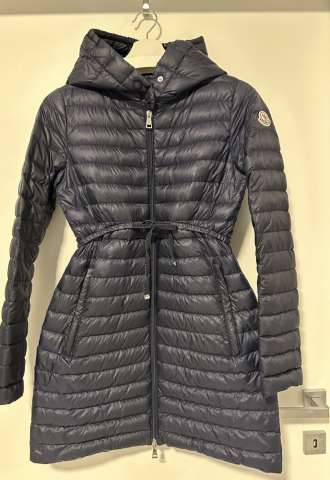 https://www.vipluxury.sk/Moncler Barbel