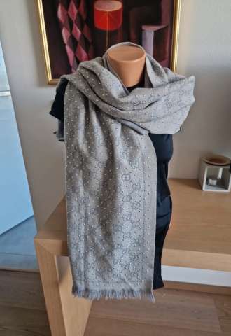 https://www.vipluxury.sk/Šál Gucci